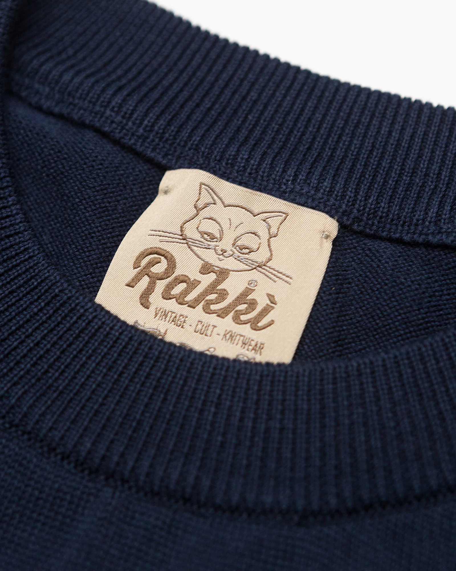 T Crown Shirt in Navy - Image 4