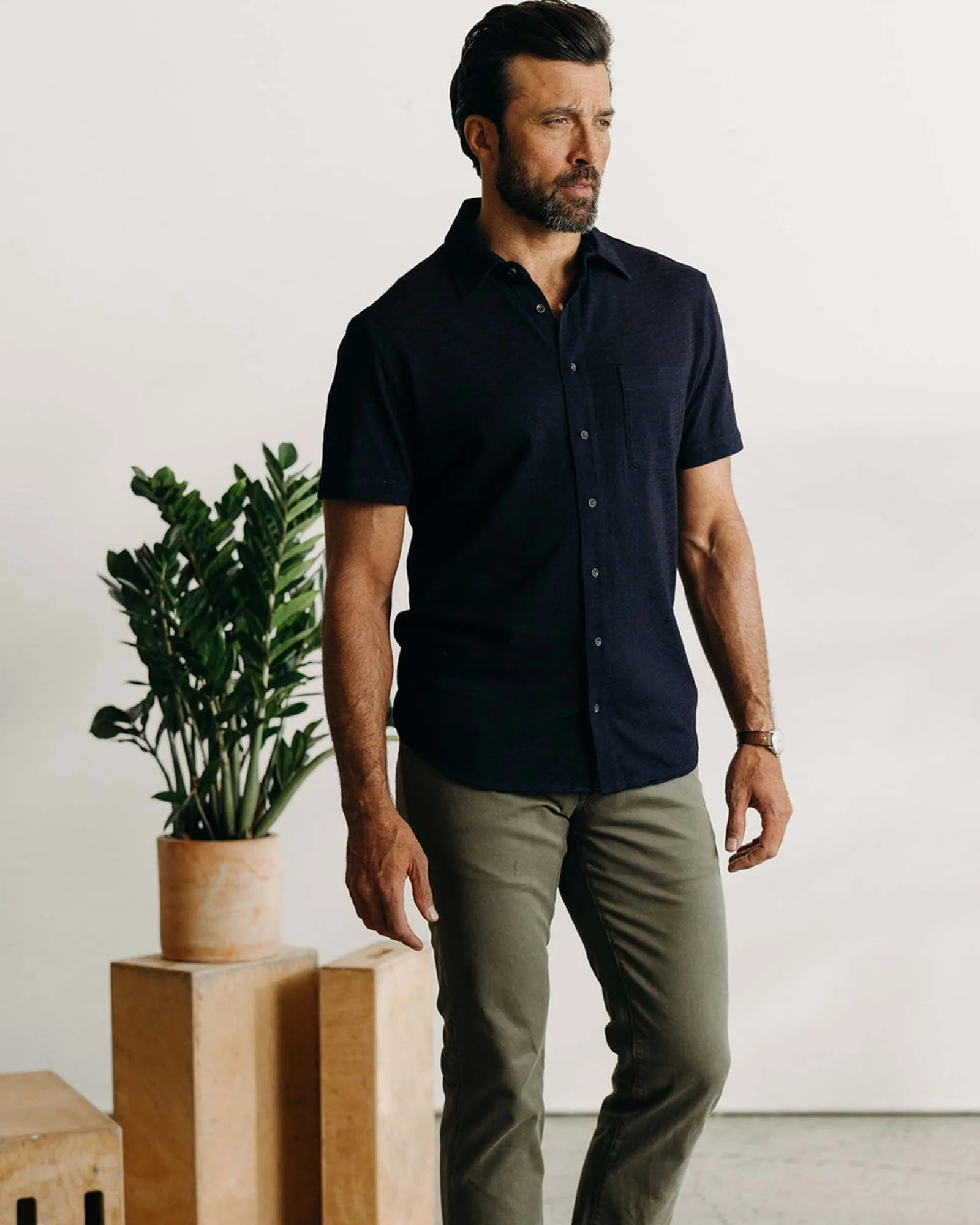 The Short Sleeve California in Rinsed Indigo Slub - Image 2