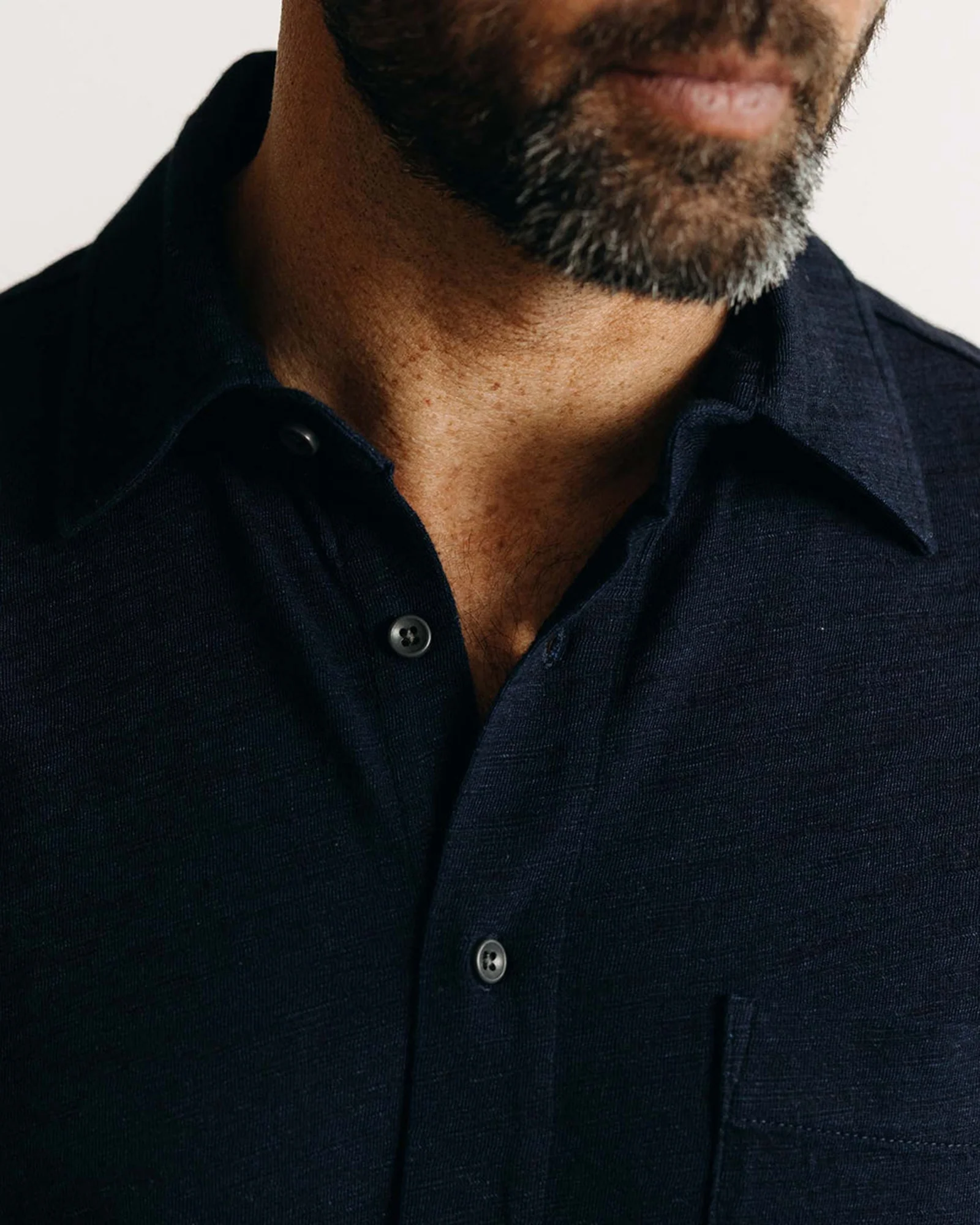 The Short Sleeve California in Rinsed Indigo Slub - Image 3