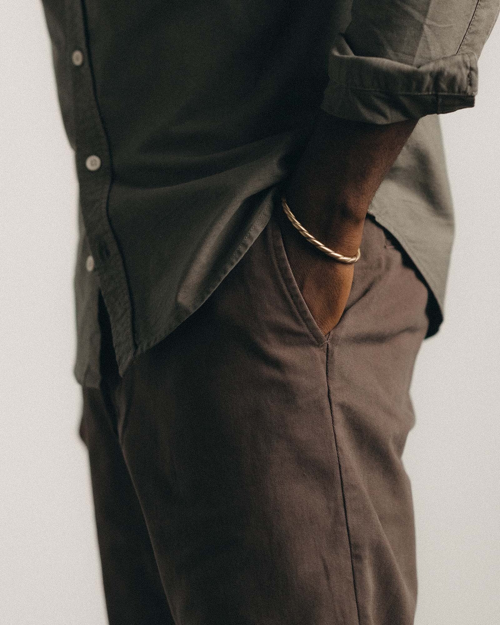 The Straight Foundation Pant in Organic Espresso - Image 3